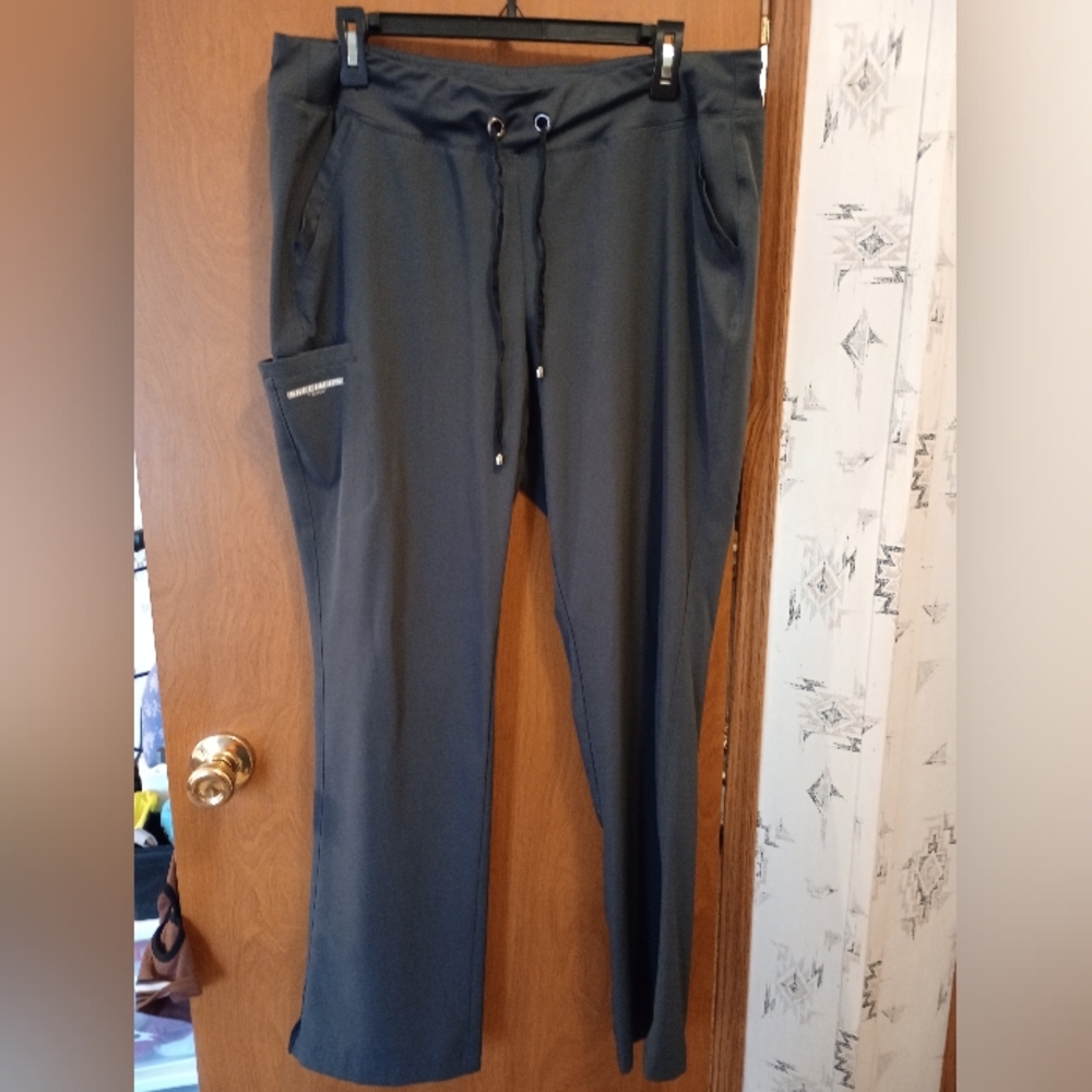 Skechers by Barco gray size Large scrub pants